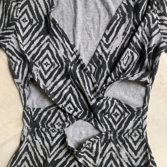 NWOT Paprika Cut Out, Low V Midi Dress, Size Small (US 4) - Picture 5 of 6